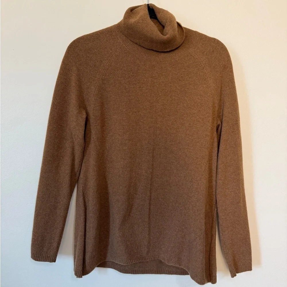 $1,298 Lafayette 148 100% cashmere turtleneck long sleeve brown sweater Med. - Picture 2 of 6
